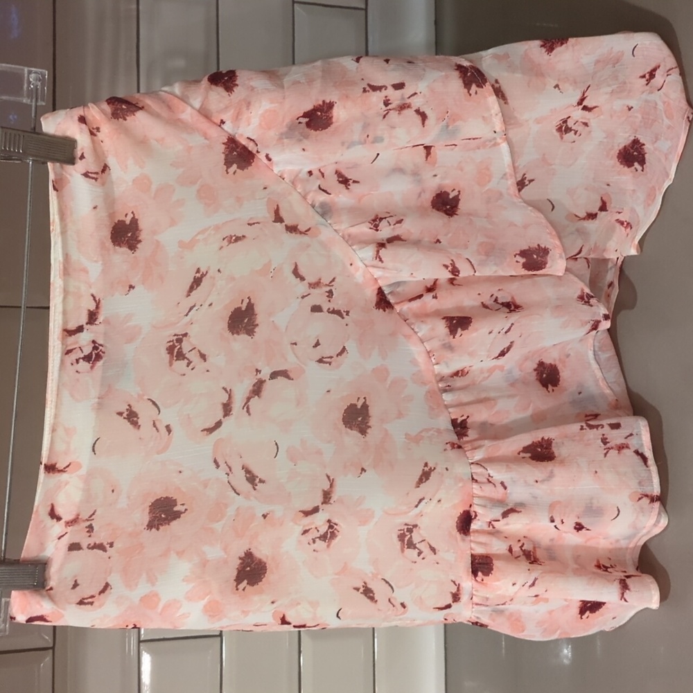 Express skirt. New without tags